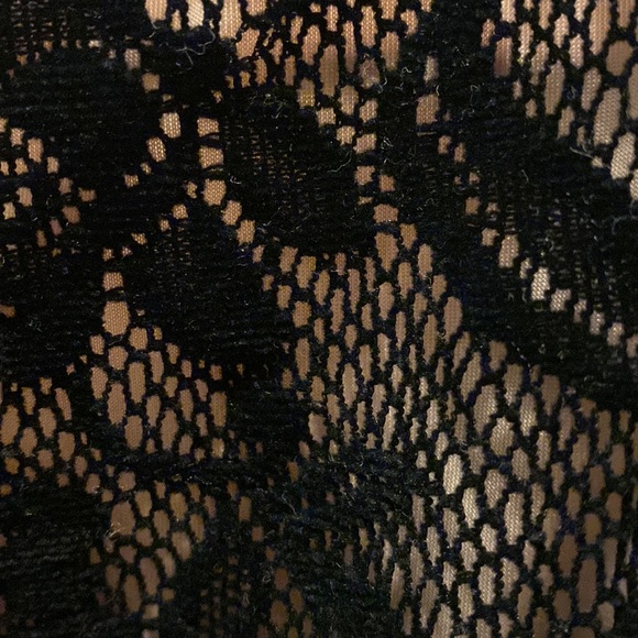 Express Open Back Velvet Lace Dress in XS EUC - Picture 2 of 4